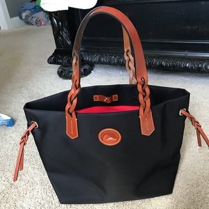 Dooney and Bourke New Black Tote